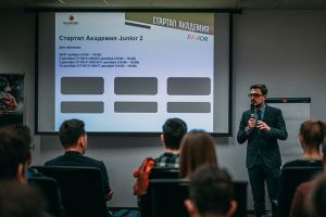 SKOLKOVO: SKOLKOVO Business School Welcomes the 2 nd Class of the Startup Academy Junior SKOLKOVO: SKOLKOVO Business School Welcomes the 2 nd Class of the Startup Academy Junior